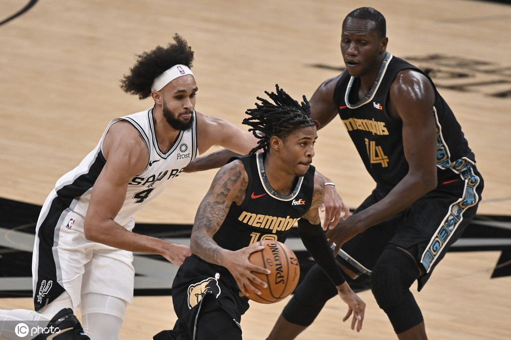 上海海港清晨主帅复盘圣安东尼奥马刺清晨迎来里程碑之后，广东宏远围绕NBA季后赛复出首秀的简单介绍