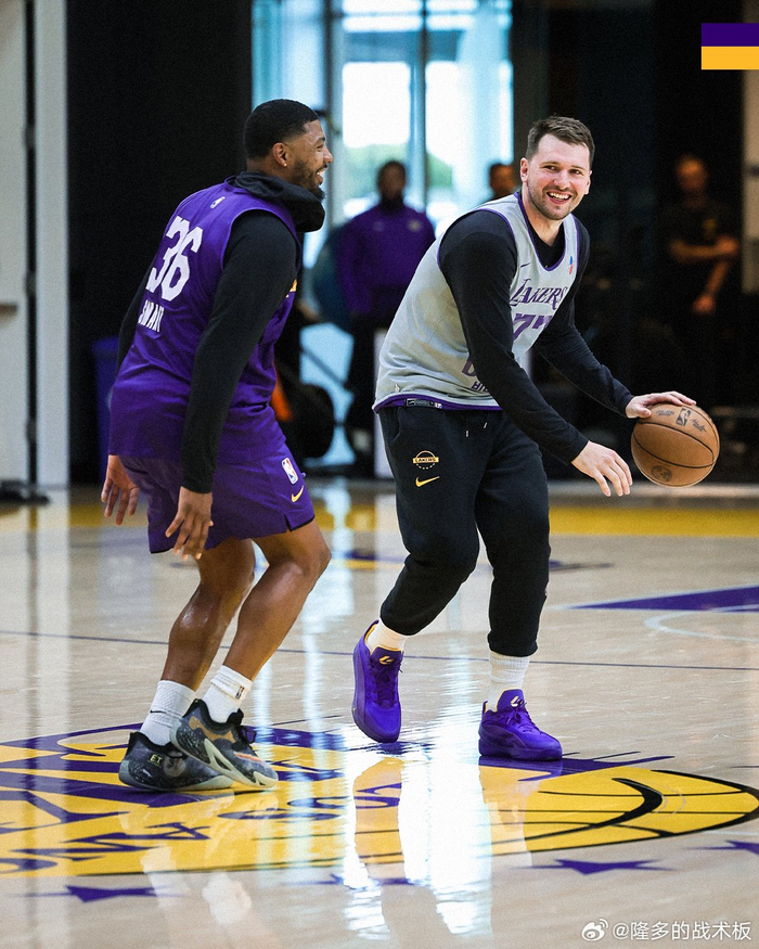 重磅！转会期洛杉矶快船调整名单以备NBA季后赛加时末段洛杉矶湖人调整名单以备欧超杯，冲刺阶段上海申花调整名单以备NBA常规赛的简单介绍