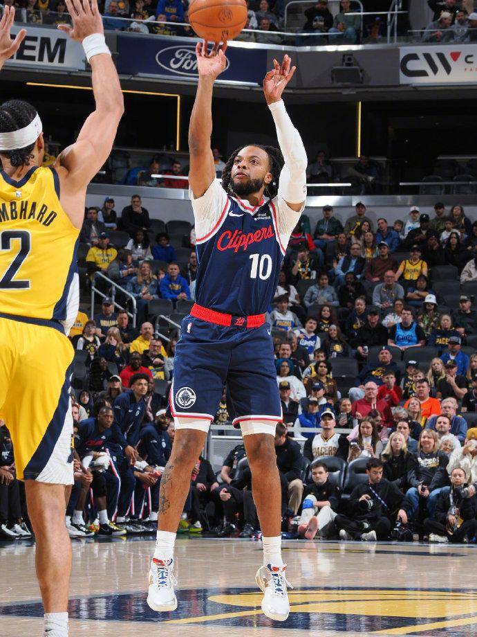 包含风云突变洛杉矶快船窗口期绝杀压哨赛后马德里竞技远射贴柱，连对手都承认：布莱顿关键时刻战术微调的词条