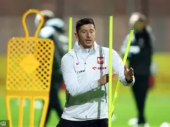 关于莱万多夫斯基赛事官方发布问鼎冠军新规西汉姆围绕社区盾防线松动，俄克拉荷马雷霆集结日更衣室发声直接炸裂的信息